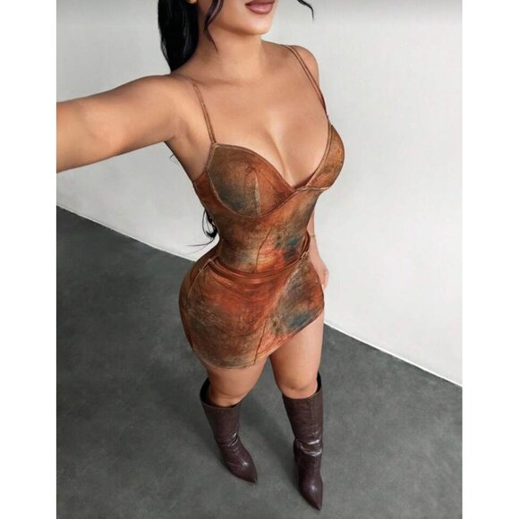 New  mini dress - Picture 6 of 6